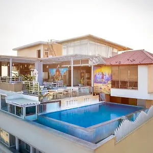 Otel Sabrina,